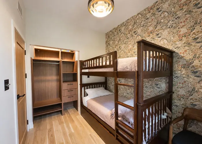 Apartment European Coziness In Bronzeville *
